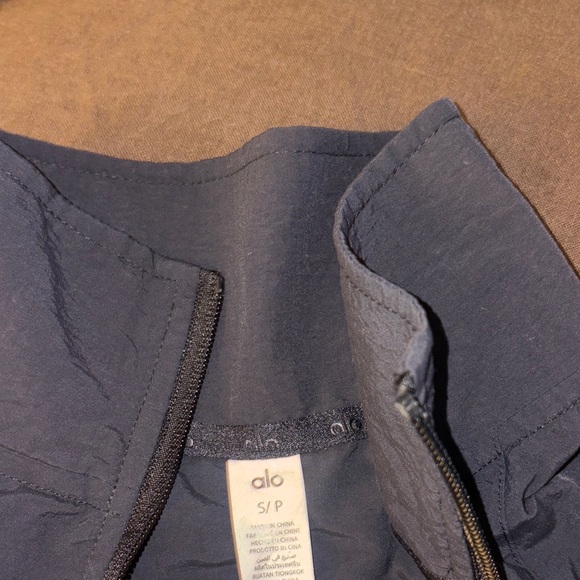 ALO Yoga Navy Half-Zip Jacket - Picture 2 of 4